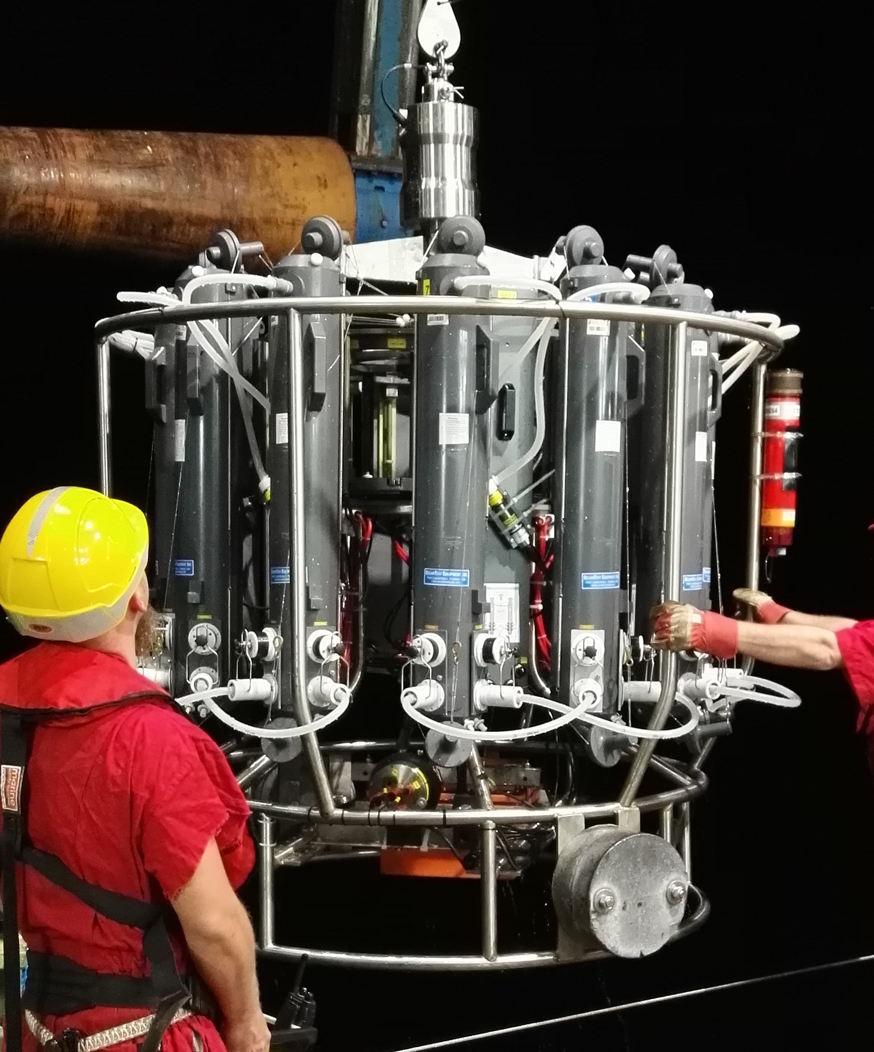 Deep Water Incubator (©Max-Planck-Institut für Marine Mikrobiologie, B. Fuchs) Deep Water Incubator (©Max-Planck-Institut für Marine Mikrobiologie, B. Fuchs)