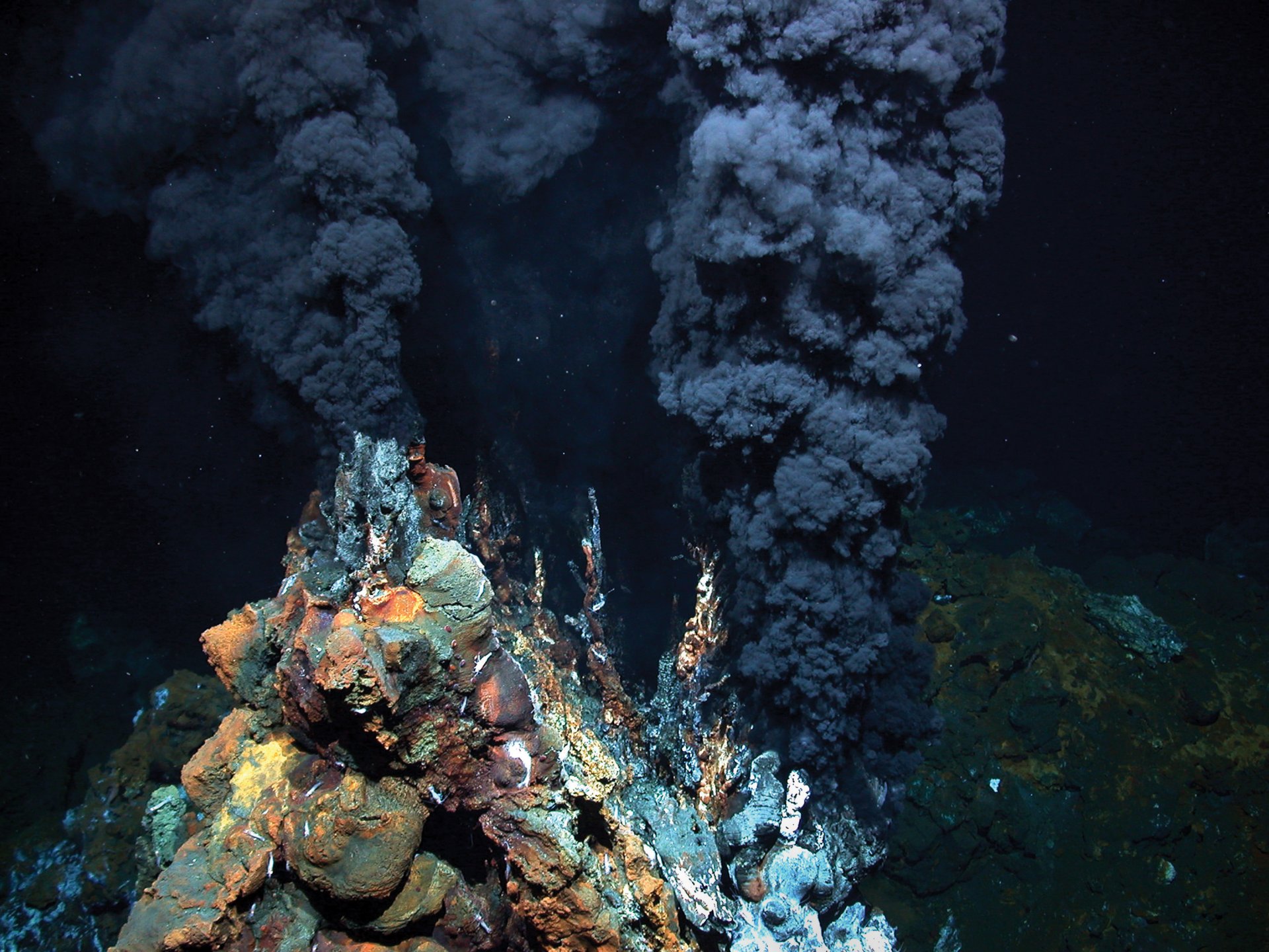 Schwarzer Raucher in der Tiefsee, MARUM Zentrum für Marine Umweltwissenschaften