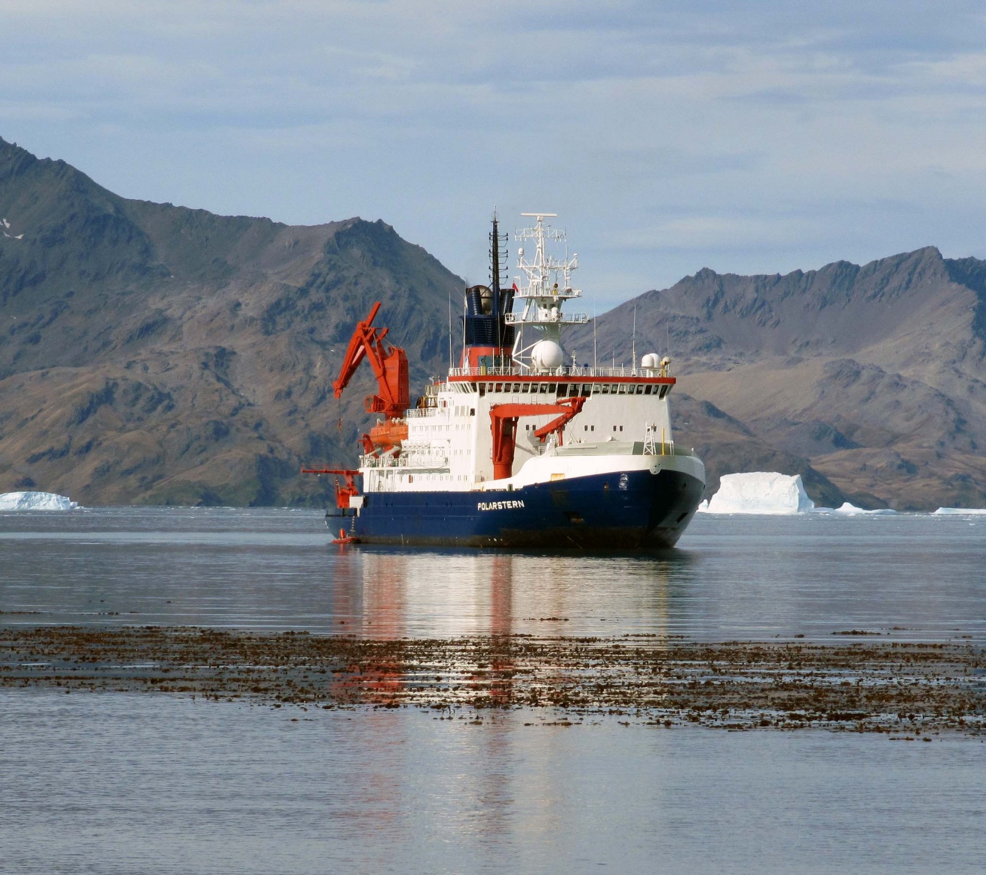 Polarstern in der Cumberland Bucht Süd-Georgiens. Foto: vdl