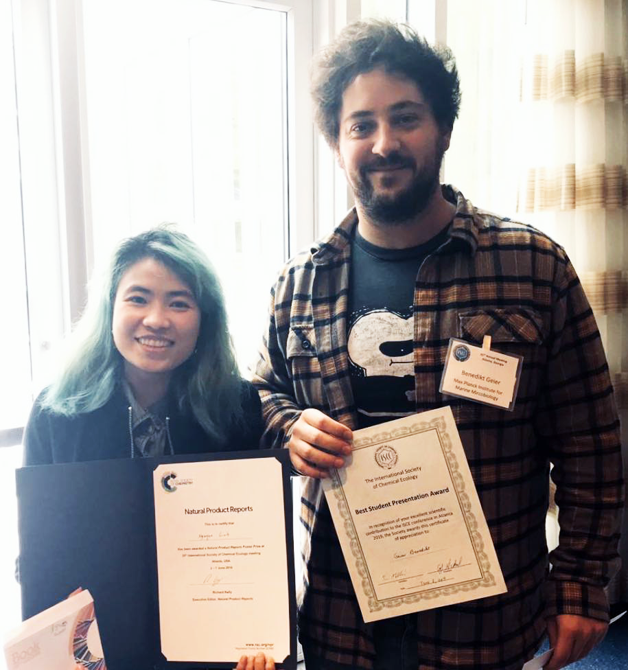 Linh Nguyen and Benedikt Geier with their awards Linh Nguyen and Benedikt Geier with their awards