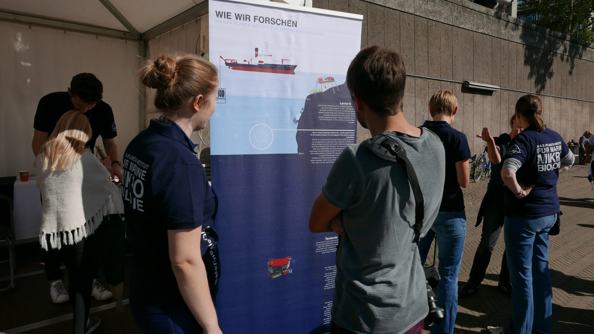 Forschungsmeile 2019 (© Max-Planck-Institut für Marine Mikrobiologie / J. Schneider) Forschungsmeile 2019 (© Max-Planck-Institut für Marine Mikrobiologie / J. Schneider)