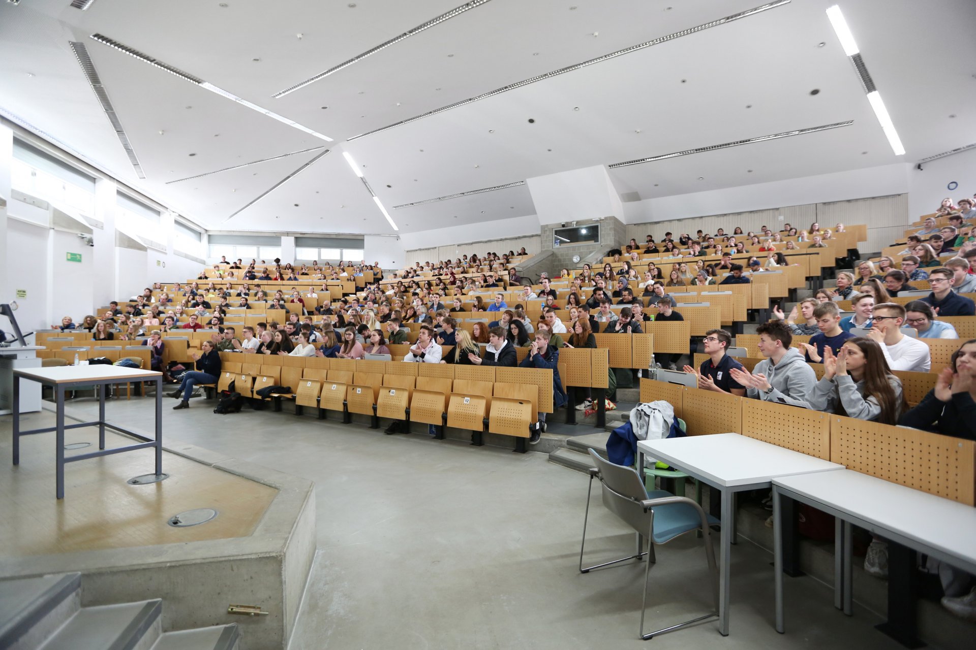 Schüler und Schülerinnen am Ocean Day 2020 (© Max-Planck-Institut für Marine Mikrobiologie/A. Esken)