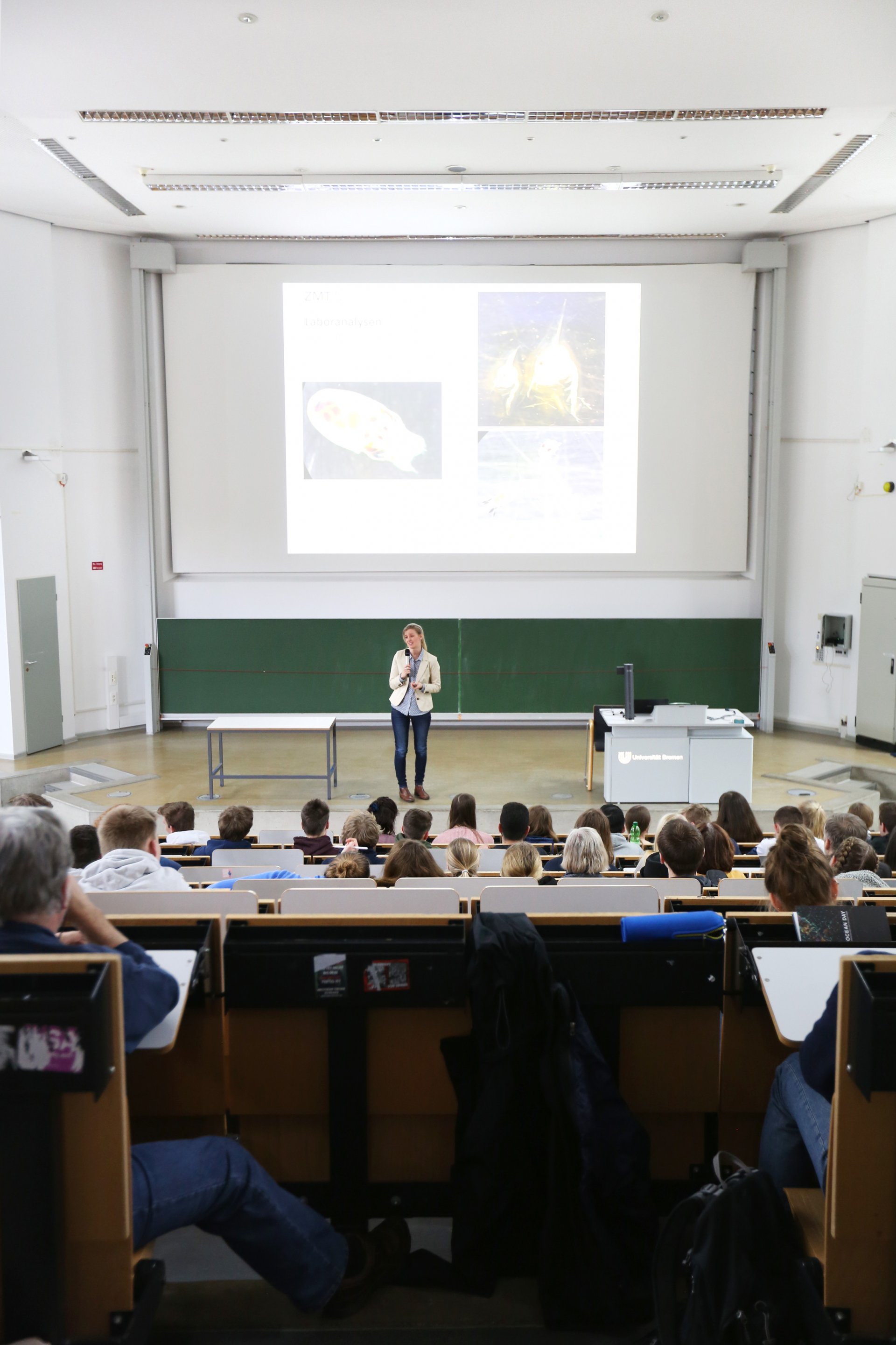 Carolin Müller am Ocean Day 2020 in Bremen (© Max-Planck-Institut für Marine Mikrobiologie/A. Esken)