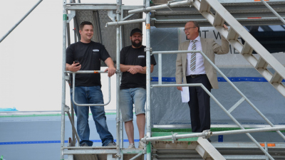 Richtspruch Modulbaufertigungstreffen (Foto: Max-Planck-Institut für Marine Mikrobiologie, K. Matthes) Richtspruch Modulbaufertigungstreffen (Foto: Max-Planck-Institut für Marine Mikrobiologie, K. Matthes)