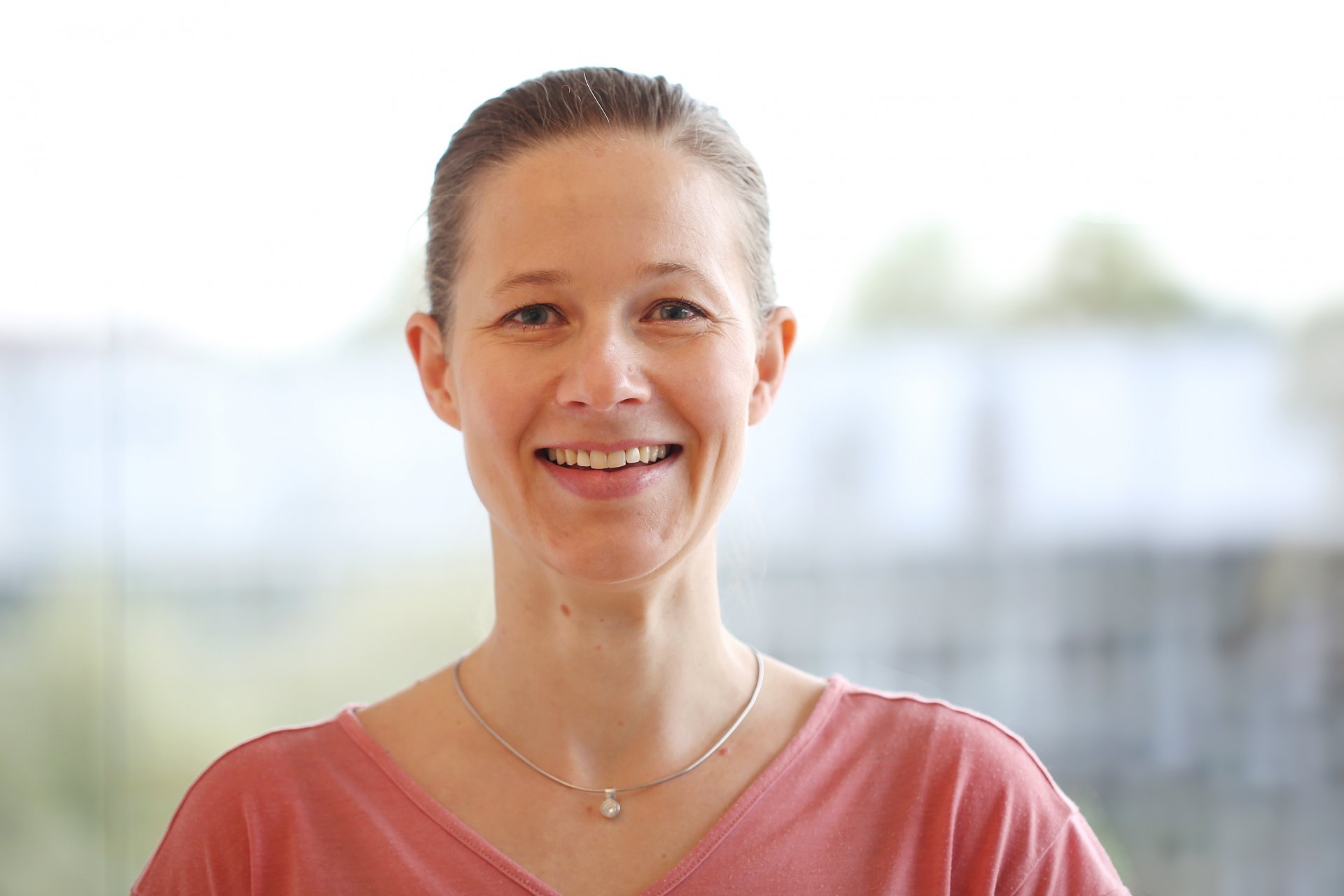 Dr. Christina Bienhold Dr. Christina Bienhold