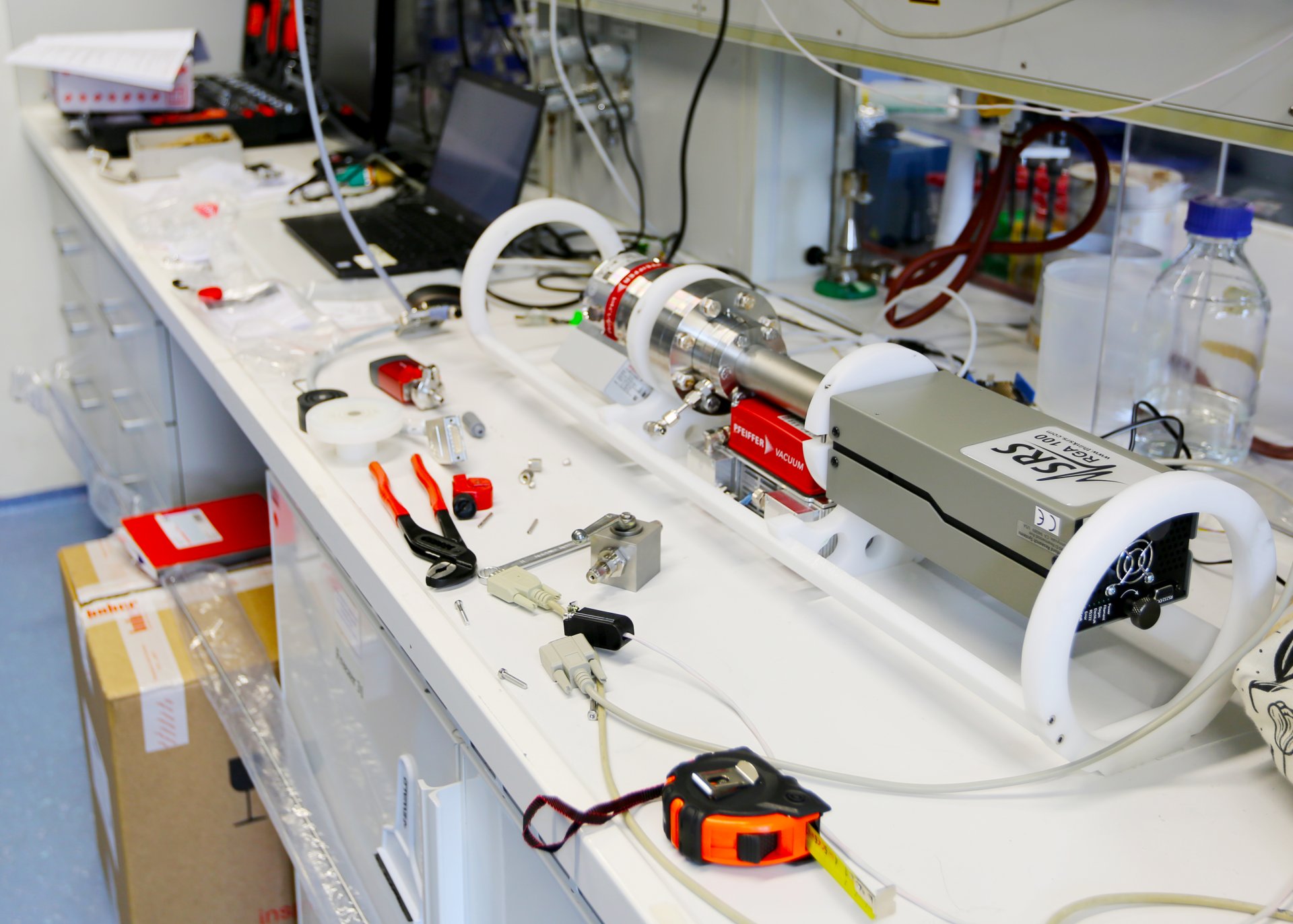 Das Unterwasser-Massenspektrometer nimmt langsam Gestalt an. (© Max-Planck-Institut für Marine Mikrobiologie, F. Aspetsberger)