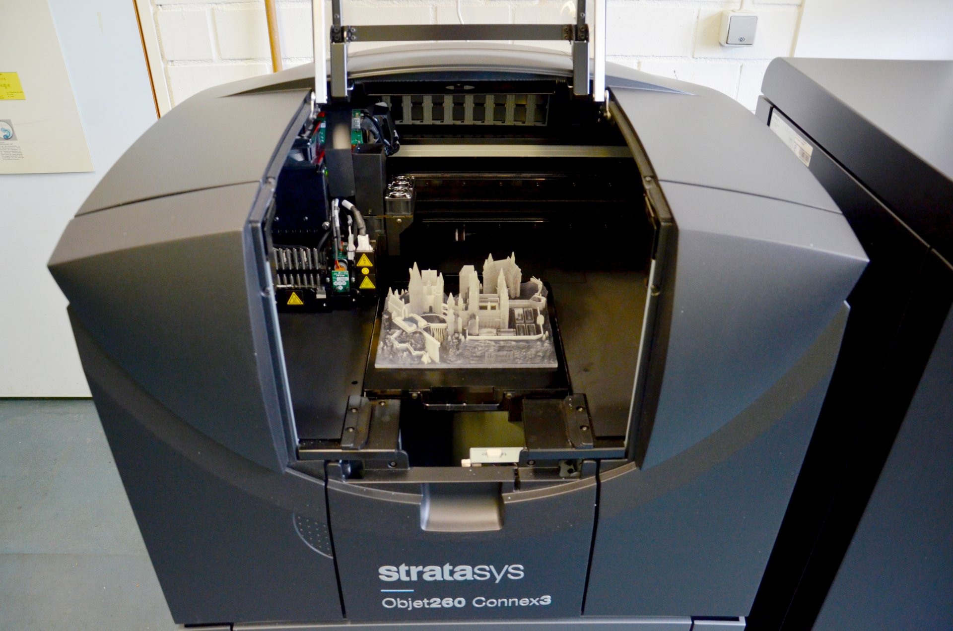 3D printer in the mechanics workshop. (©Max Planck Institute for Marine Microbiology, K. Matthes) 3D printer in the mechanics workshop. (©Max Planck Institute for Marine Microbiology, K. Matthes)