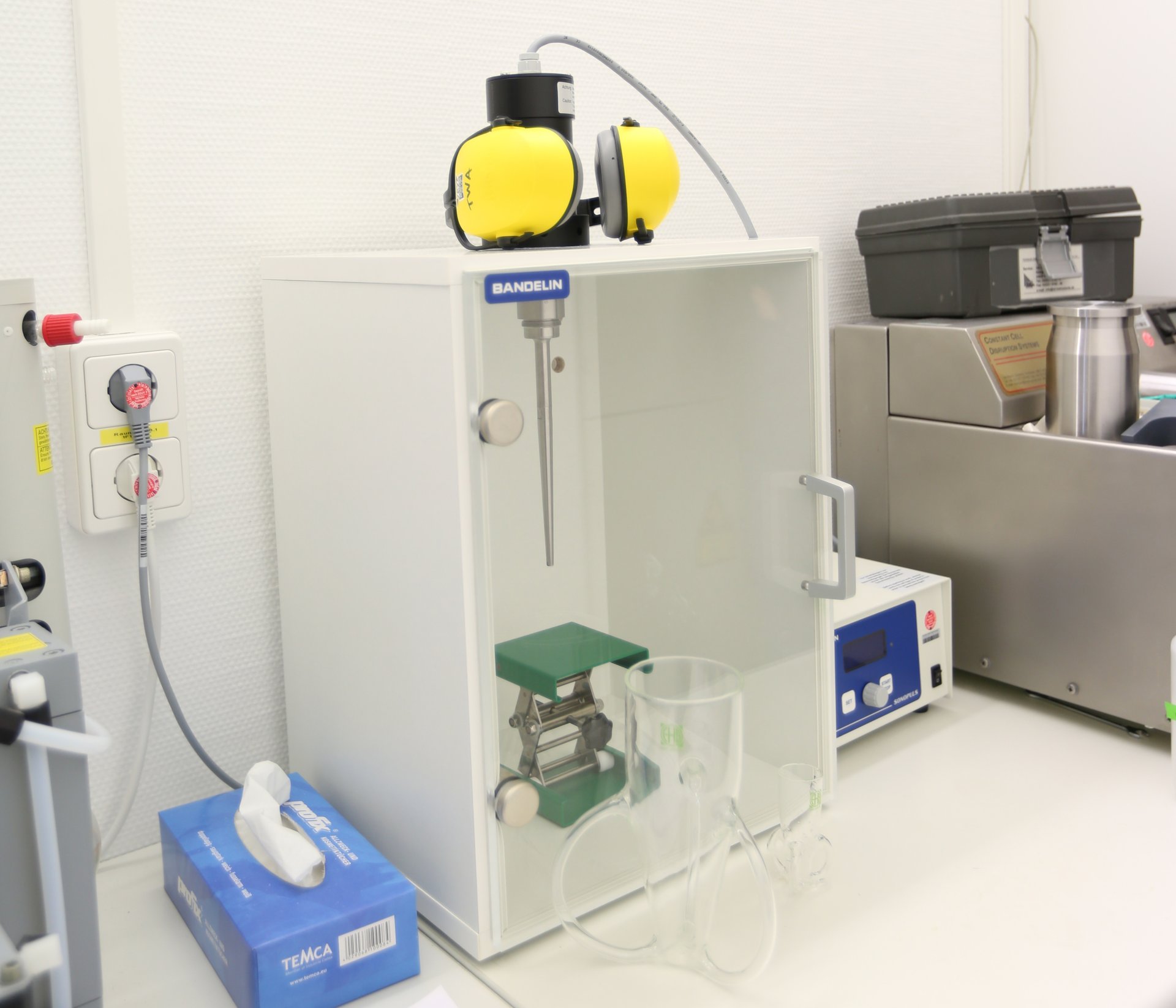 Sonication (©Max-Planck-Institut für Marine Mikrobiologie, K. Matthes)